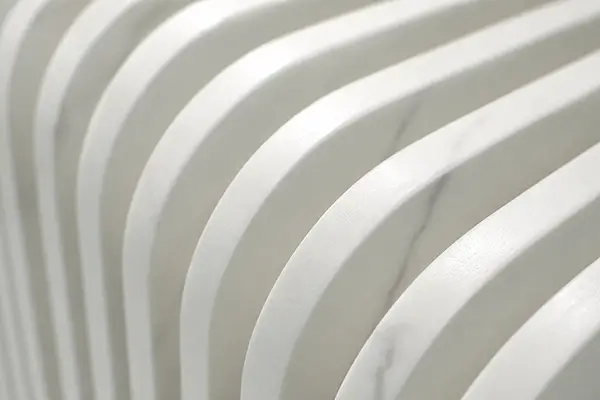 Batch-consistent ceramic dining tabletops